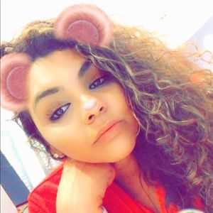 Meet your Posher, Jillian